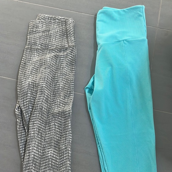 BLUE REVOLVE workout leggings never worn- Lululemon worn lightly - Picture 1 of 4